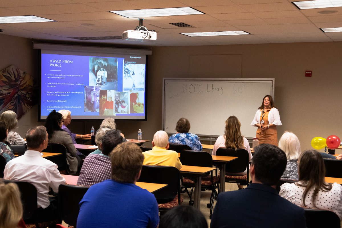 Kelly Deeny presenting