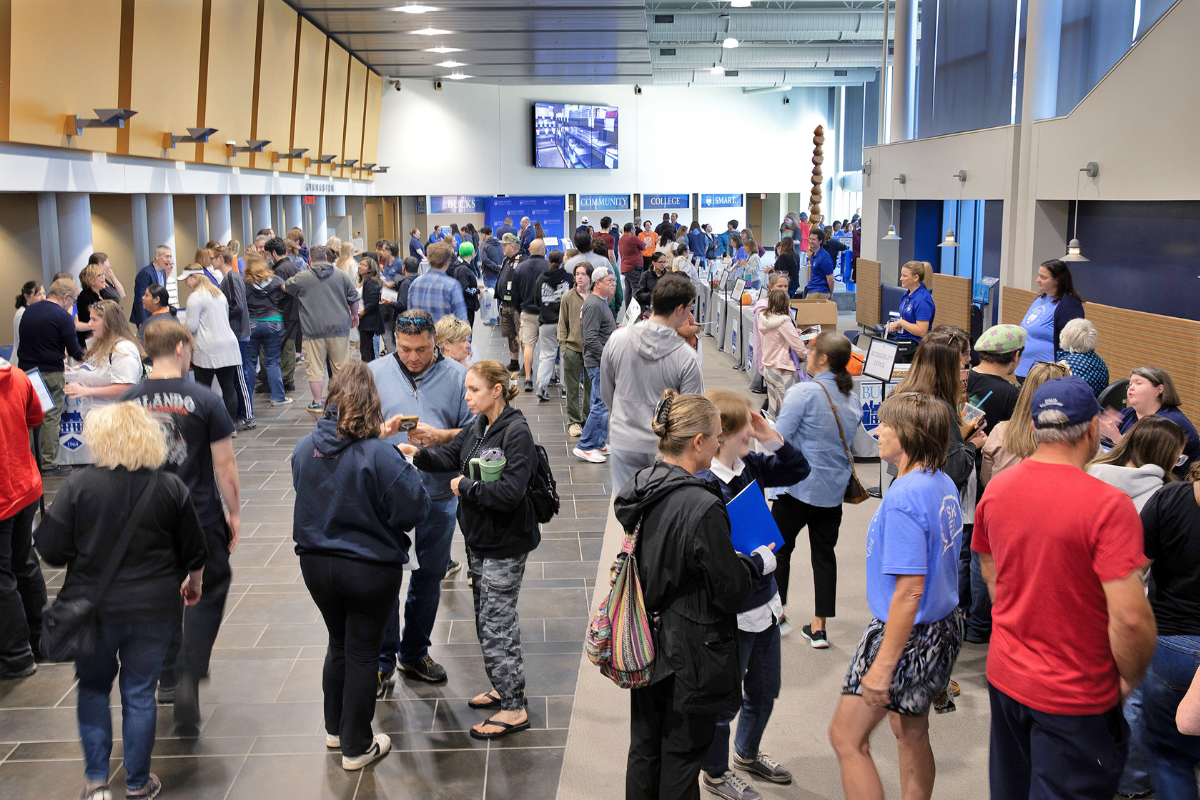 Students gathered in the LInksz Pavilion for Open House